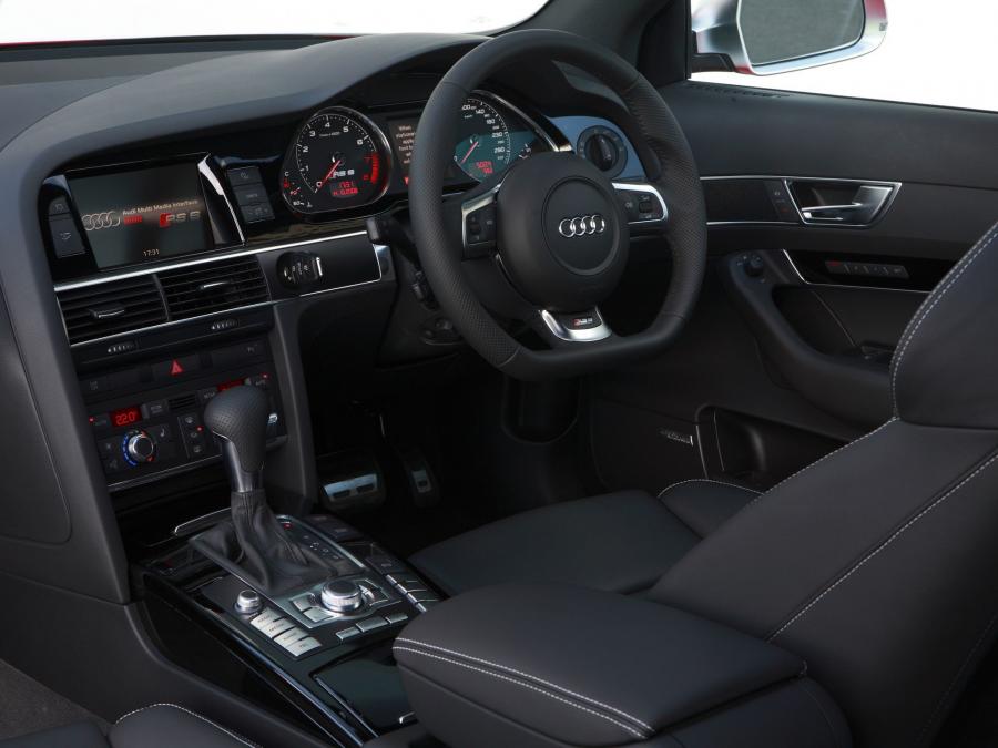Торпедо Audi RS6 Avant (4F, C6) 2008 года  (AU) (фото 11 из 20)